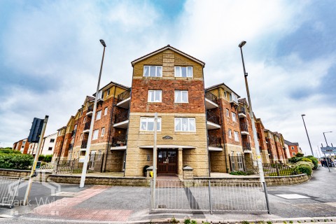 32 Lemon Tree Court, Clifton Drive North, FY8 - EAID:FW, BID:1383