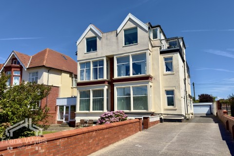 Flat 4, 473 Clifton Drive North, Lytham St. Annes - EAID:FW, BID:1383