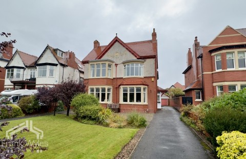 Clifton Drive South, Lytham St. Annes, FY8 1HN - EAID:FW, BID:1383